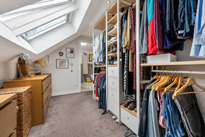 Dressing Room (Bed 1)- click for photo gallery